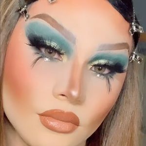 Meet your Posher, Julian